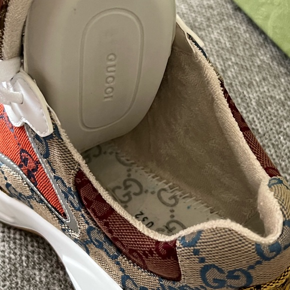 NIB Gucci Rhyton Multicolor Sneakers size 39 - Picture 7 of 12